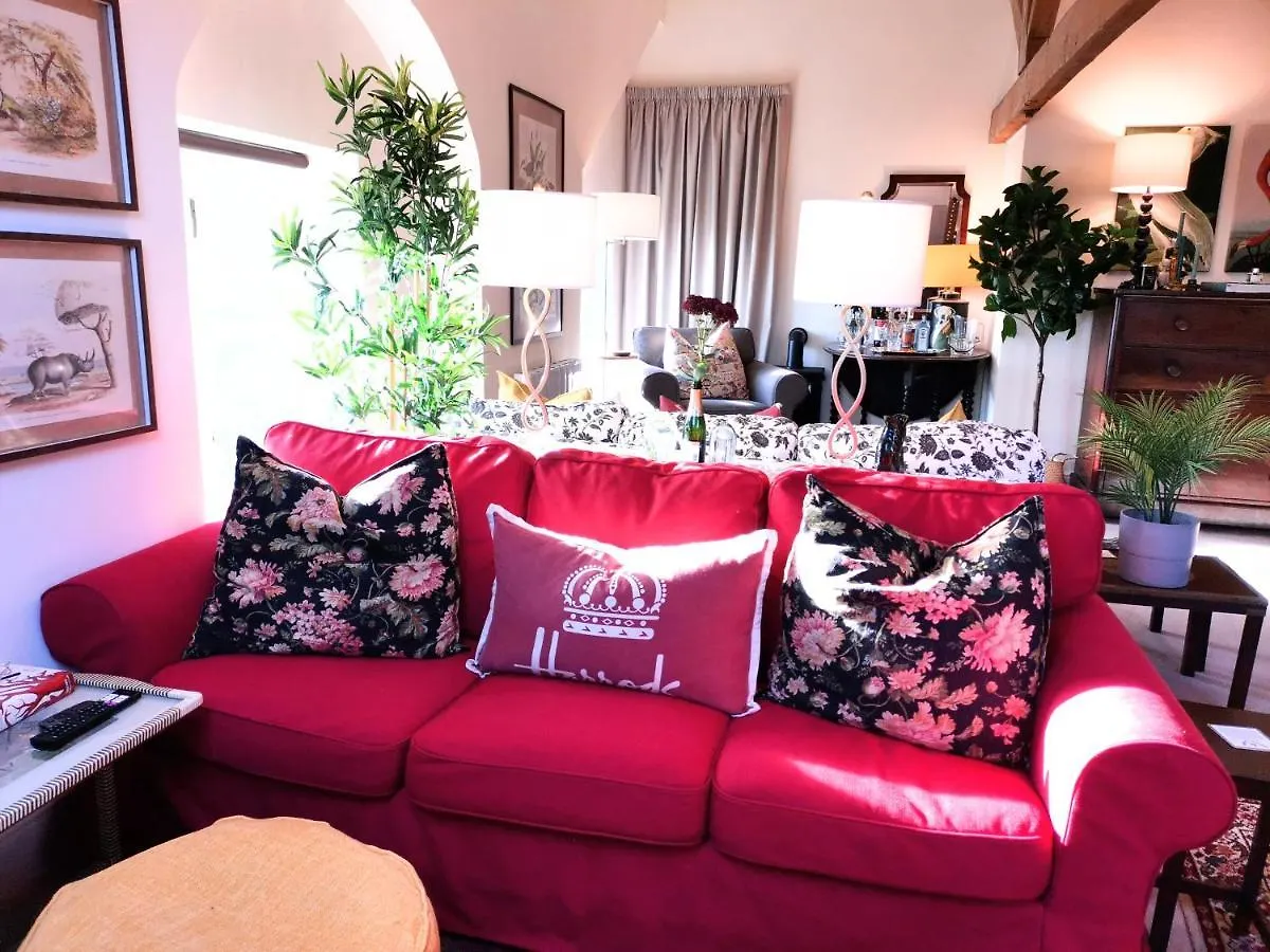 Luxury Spacious Penthouse Apartment Luddendenfoot 0*,  United Kingdom
