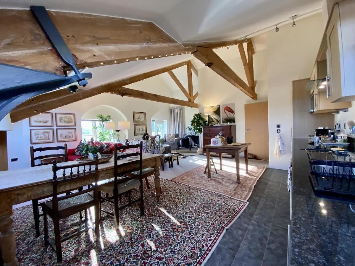 Luxury Spacious Penthouse Apartment Luddendenfoot United Kingdom