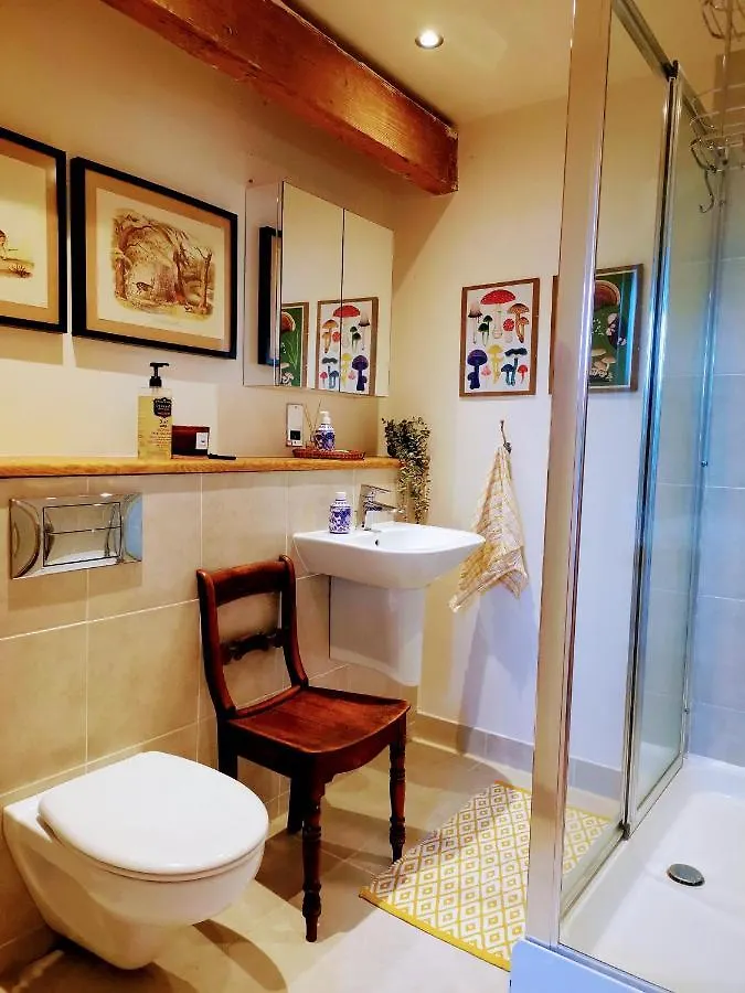 Luxury Spacious Penthouse Apartment Luddendenfoot 0*,  United Kingdom